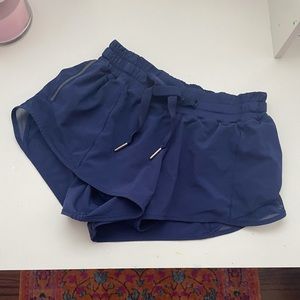 Lululemon Hotty Hot Shorts 2.5”